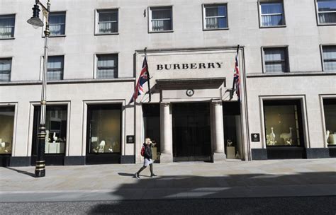 burberry employee salary